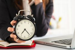 Bắt tăng ca khi người lao động không đồng ý, doanh nghiệp có thể bị phạt 50 triệu đồng