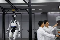 Ông Trump mở mặt trận công nghệ mới nhắm thẳng robot AI Trung Quốc và hạ tầng dữ liệu