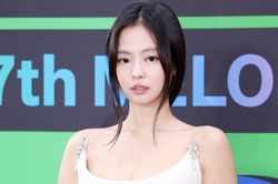 Jennie lập kỳ tích hiếm có, trở thành cái tên thứ hai trong lịch sử Kpop làm được điều này