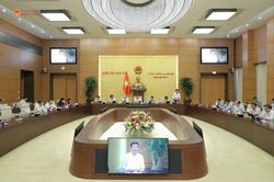 Ủy ban Thường vụ Quốc hội cho ý kiến về dự án Luật Kinh doanh Bất động sản (sửa đổi)
