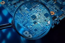 Intel bắt tay Fortinet, phát triển chip bảo mật thế hệ mới