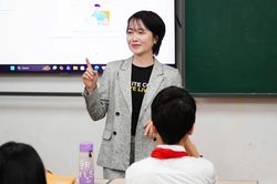 Chuyên gia giáo dục: Đã đến lúc nhìn AI như một 'giống loài kỹ thuật số'