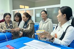 Tập huấn quản lý Chương trình tiêm chủng mở rộng cho cán bộ y tế xã, phường