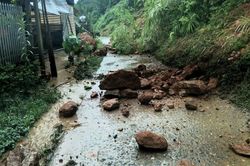 Mỏ V&agrave;ng: Mưa lớn g&acirc;y ngập &uacute;ng, tiềm ẩn nguy cơ lũ qu&eacute;t, sạt lở đất