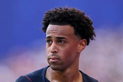 Man Utd cân nhắc Tyler Adams để gia cố tuyến giữa trước khi thị trường hè khép lại