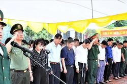 X&atilde; Lập Thạch lấy mẫu sinh phẩm h&agrave;i cốt liệt sĩ phục vụ gi&aacute;m định ADN