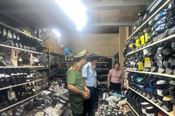 Quyết liệt ngăn chặn buôn lậu, hàng giả, bảo vệ quyền lợi người tiêu dùng