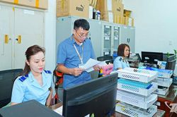 Kiểm tra công vụ, cải cách hành chính tại Chi cục Quản lý thị trường Thái Nguyên