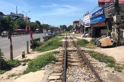 Xử l&yacute; dứt điểm lối đi tự mở, triệt x&oacute;a 'điểm đen' đường sắt