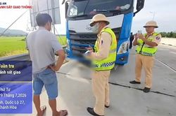 Tài xế và doanh nghiệp dùng biên bản hết hạn thay bằng lái bị phạt gần 81 triệu đồng