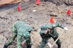 TP. Hồ Chí Minh: Chuẩn bị di dời Bia tưởng niệm phục vụ tìm kiếm hài cốt liệt sĩ tại Công viên Lê Thị Riêng