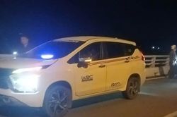 Tài xế bỏ lại ôtô, ví tiền trên cầu Cổ Chiên rồi... mất tăm