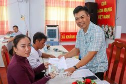 Hơn 1,26 tỷ đồng Quỹ Hỗ trợ nông dân đến với hội viên xã Khánh Lâm