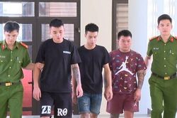 Bắt 3 thanh niên lấy cớ va quệt xe, chặn đường đánh đập rồi cưỡng đoạt tiền nạn nhân ở Thanh Hóa