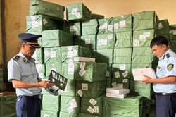 Lạng Sơn tạm giữ hơn 1.000 giá đỡ kim loại không rõ nguồn gốc