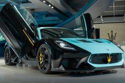 Maserati MC20 GT2 Stradale: Siêu xe lấy cảm hứng từ xe đua MC12