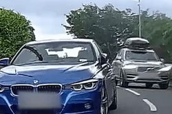 Người đi xe đạp quay clip tố ô tô 'chạy láo', không ngờ chính mình bị phạt nặng
