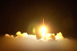 Iran tấn c&ocirc;ng binh sĩ Mỹ ở Trung Đ&ocirc;ng, &ocirc;ng Trump cảnh b&aacute;o sẽ 'gi&aacute;ng đ&ograve;n mạnh'