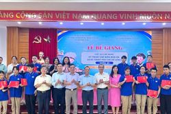 Khi trẻ khiếm thị l&agrave;m chủ quầy pha chế, bếp ăn