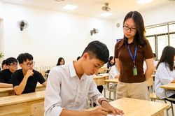 Định hướng tổ chức Kỳ thi tốt nghiệp THPT trên máy tính