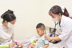Adenovirus gia tăng trong mùa hè, bác sĩ khuyến cáo cách phòng tránh