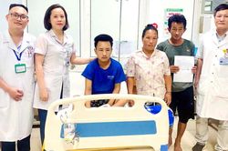 Giành lại sự sống cho nam sinh Lào nguy kịch