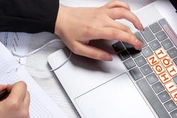 Sẵn sàng cho thi tốt nghiệp THPT trên máy tính: Sĩ tử cần chuẩn bị thế nào?