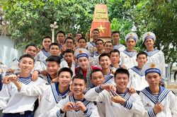 Trương Trần Anh Duy khắc họa hình ảnh người chiến sĩ Hải quân bằng âm nhạc trong MV 'Nguyện'