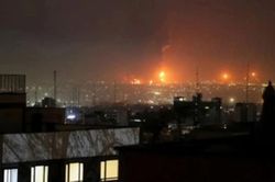 Mỹ nối lại không kích Iran