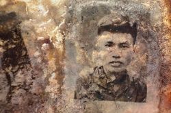 Tìm thân nhân của liệt sĩ trong ảnh tại hầm mộ tập thể ở Đồng Nai