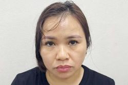 Bà chủ trả thù lao cho công nhân bằng hàng trắng