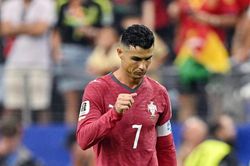 Th&ocirc;ng điệp g&acirc;y sốt mạng x&atilde; hội của Ronaldo