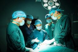 Bệnh viện Bạch Mai cơ sở Ninh Bình phẫu thuật thành công ca chấn thương hàm mặt phức tạp