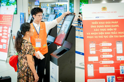 Sân bay Nội Bài bổ sung kiosk sinh trắc học, tăng thời gian hỗ trợ hành khách