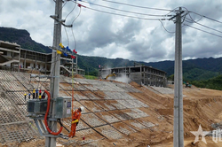 Điện lực Đ&agrave; Nẵng ho&agrave;n th&agrave;nh sớm c&ocirc;ng tr&igrave;nh cấp điện cho 3 điểm trường nội tr&uacute; li&ecirc;n cấp khu vực bi&ecirc;n giới
