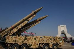 Toan tính của Iran khi chủ động khai hỏa dù Mỹ ngừng tấn công