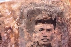 Tìm thân nhân liệt sĩ qua bức ảnh chân dung trong mộ tập thể tại Đồng Nai