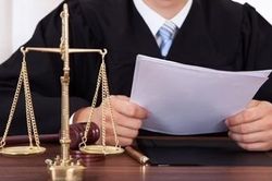 Ph&aacute;n quyết của T&ograve;a &aacute;n Canada: Tự do ng&ocirc;n luận kh&ocirc;ng đồng nghĩa với quyền vu khống, bịa đặt