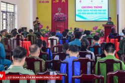 Cảnh báo bẫy ' việc nhẹ, lương cao ' ở vùng biên