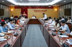Bộ D&acirc;n tộc v&agrave; T&ocirc;n gi&aacute;o tăng tốc x&acirc;y dựng thể chế, dữ liệu số