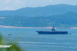 Tàu sân bay Hoa Kỳ USS George Washington thăm thành phố Đà Nẵng