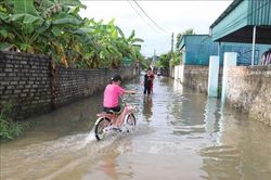 Thời tiết ngày 30/7: Trung Bộ và Nam Bộ mưa lớn, đề phòng lũ quét và ngập úng