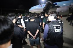 Cạm bẫy phía sau không gian ảo
