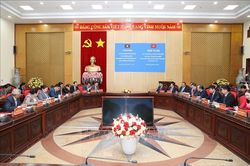 Đo&agrave;n đại biểu Ban Tổ chức Trung ương Đảng NDCM L&agrave;o thăm v&agrave; l&agrave;m việc tại Ninh B&igrave;nh