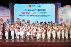'Vòng tay bè bạn' tiếp nối tình hữu nghị Việt Nam - Lào - Campuchia