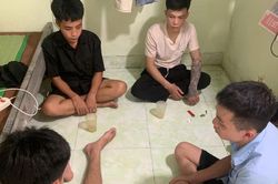 Bắt giữ 4 đối tượng làm chuyện phạm pháp trong phòng trọ ở Hưng Yên