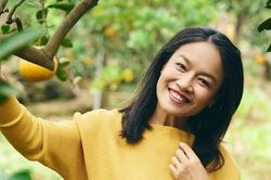 Cuộc sống điền viên bên khu vườn hàng nghìn m² xanh mát của diễn viên Tú Oanh