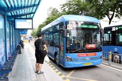 Xe buýt và metro cùng tăng khách khi miễn phí vé xe buýt