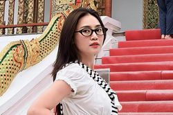 Ninh Dương Lan Ngọc vui vẻ bên người thương