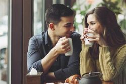 Vợ chồng hâm nóng tình yêu sau 'chiến tranh lạnh'